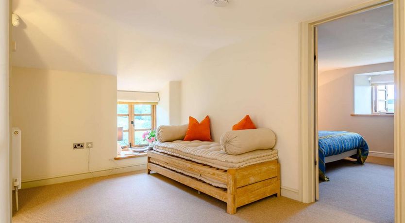 Photo of 1 Bed in Craswall