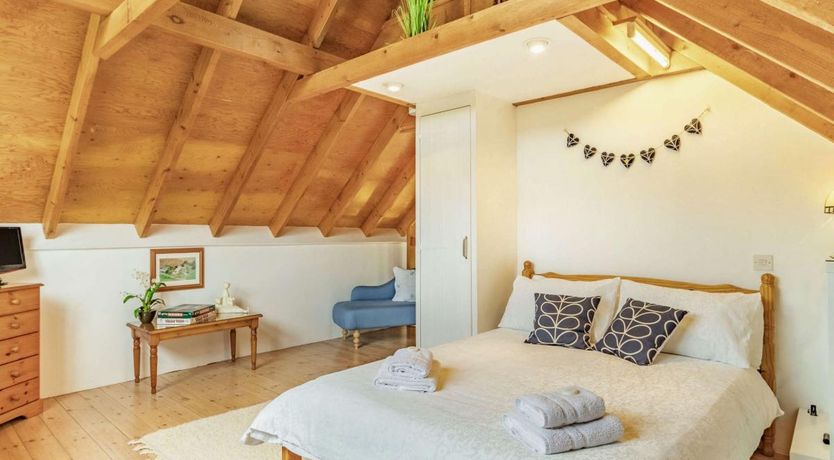 Photo of 2 Bed in Market Weston