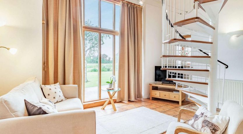 Photo of 2 Bed in Market Weston