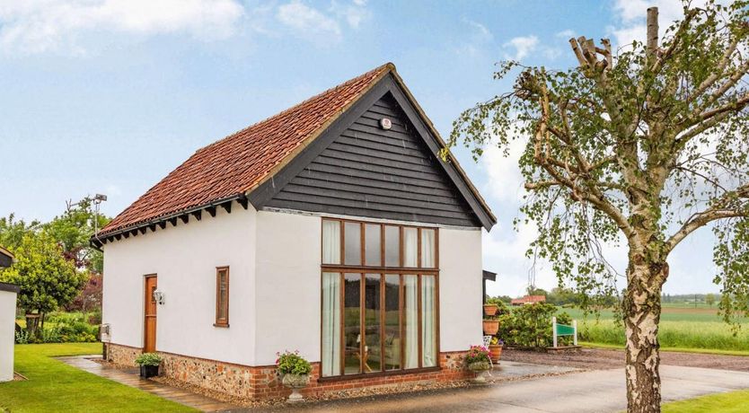 Photo of 2 Bed in Market Weston