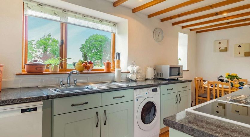 Photo of 2 Bed in Market Weston