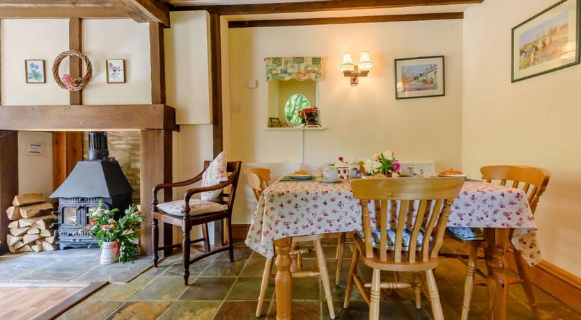 Photo of 2 Bed in Duntisbourne Rouse