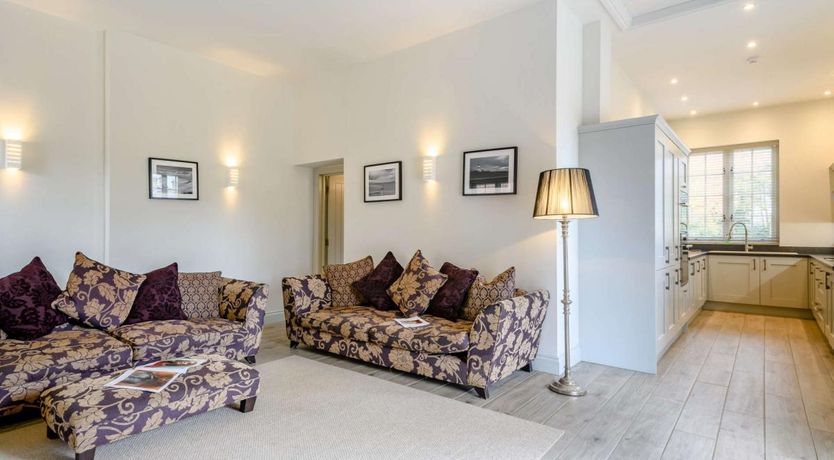 Photo of 4 Bed in Smallburgh