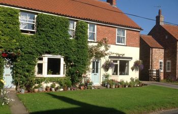 Cottage in East Riding Holiday Home