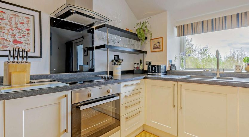 Photo of 2 Bed in St Anns Bethesda