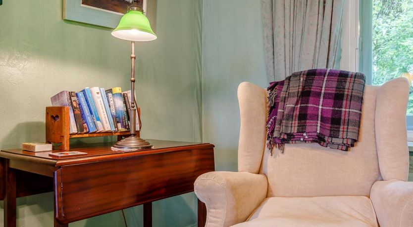 Photo of 5 Bed in Drumnadrochit