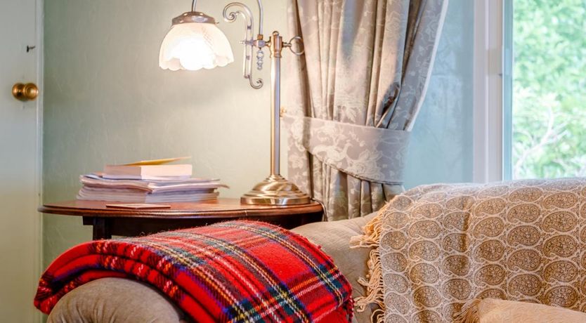 Photo of 5 Bed in Drumnadrochit