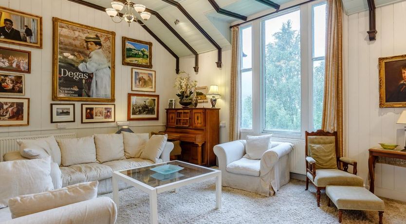 Photo of 5 Bed in Drumnadrochit