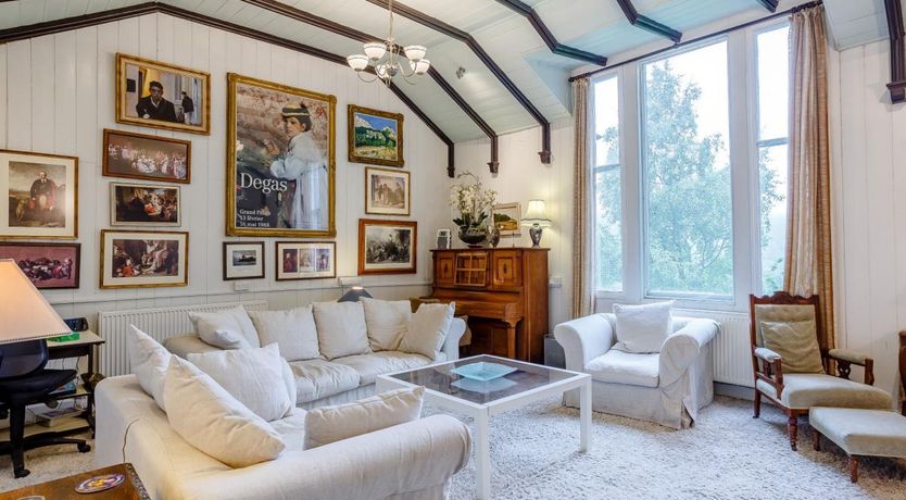 Photo of 5 Bed in Drumnadrochit