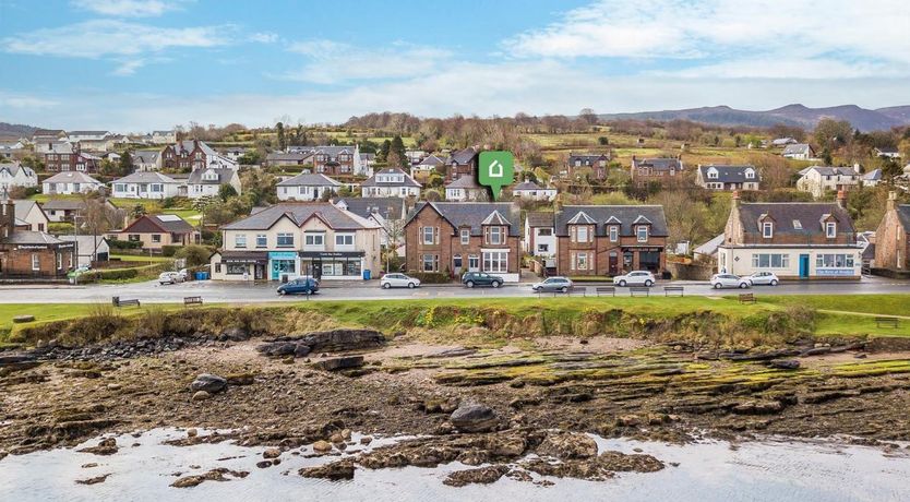 Photo of 4 Bed in Brodick