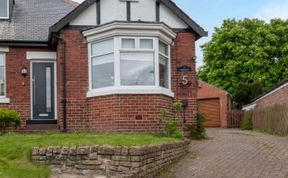 Photo of 3 Bed in Stockton-on-tees