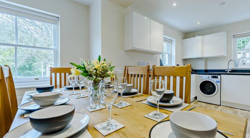 Photo of 4 Bed in Tenby