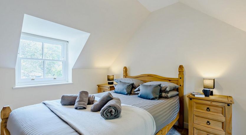 Photo of 4 Bed in Tenby