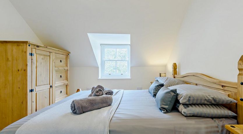 Photo of 4 Bed in Tenby