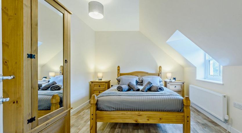 Photo of 4 Bed in Tenby