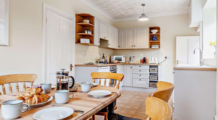 Photo of 3 Bed in Earlswood