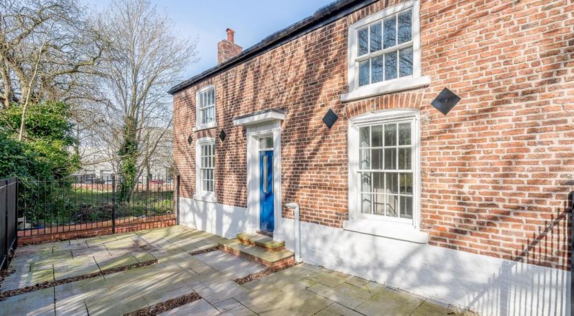 Photo of 1 Bed in Chester