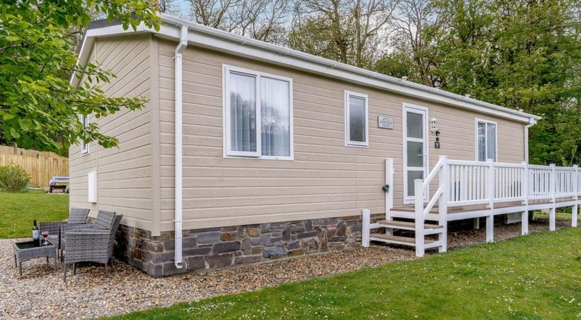 Photo of 2 Bed in Gilfachrheda