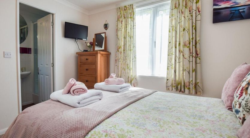 Photo of 2 Bed in Gilfachrheda