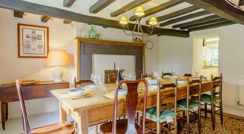 Photo of 5 Bed in Broughton Beck