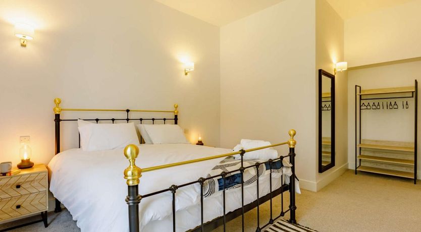 Photo of 4 Bed in Chulmleigh