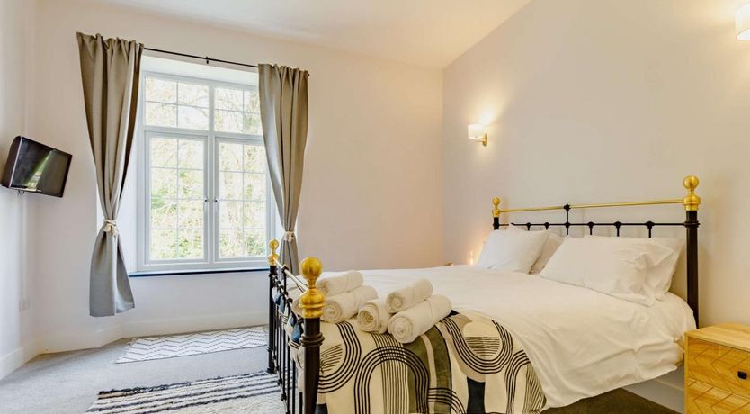 Photo of 4 Bed in Chulmleigh