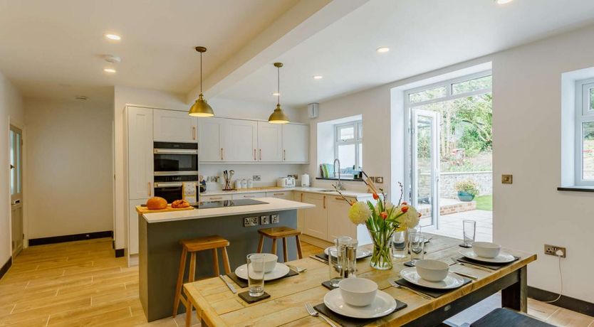 Photo of 4 Bed in Chulmleigh