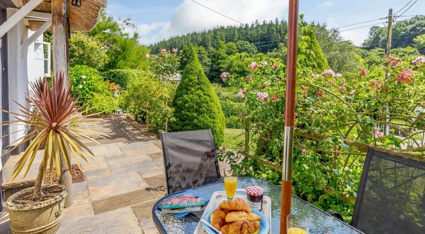 Photo of 2 Bed in Weare Giffard