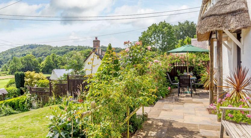 Photo of 2 Bed in Weare Giffard