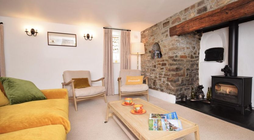 Photo of 2 Bed in Weare Giffard