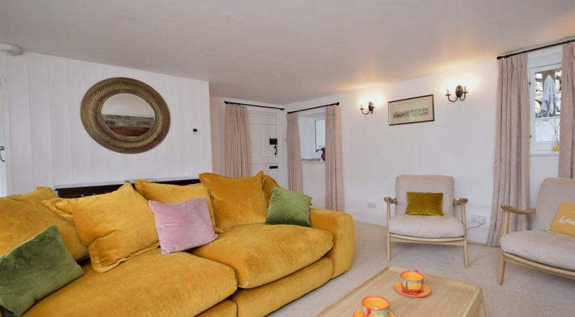 Photo of 2 Bed in Weare Giffard