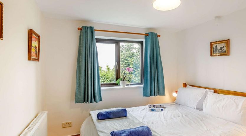 Photo of 3 Bed in Todmorden