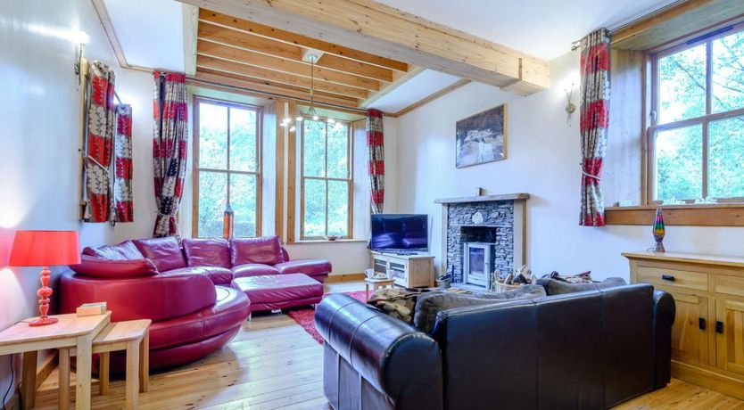 Photo of 4 Bed in Taynuilt