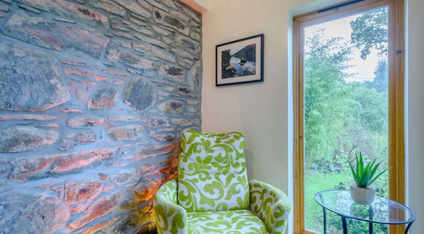 Photo of 4 Bed in Taynuilt