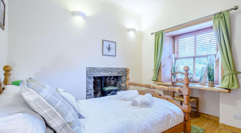 Photo of 4 Bed in Taynuilt