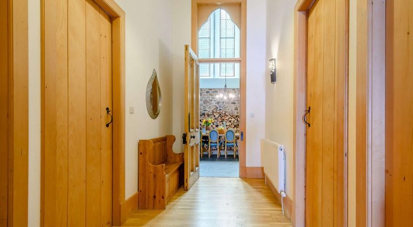 Photo of 4 Bed in Kilchattan Bay