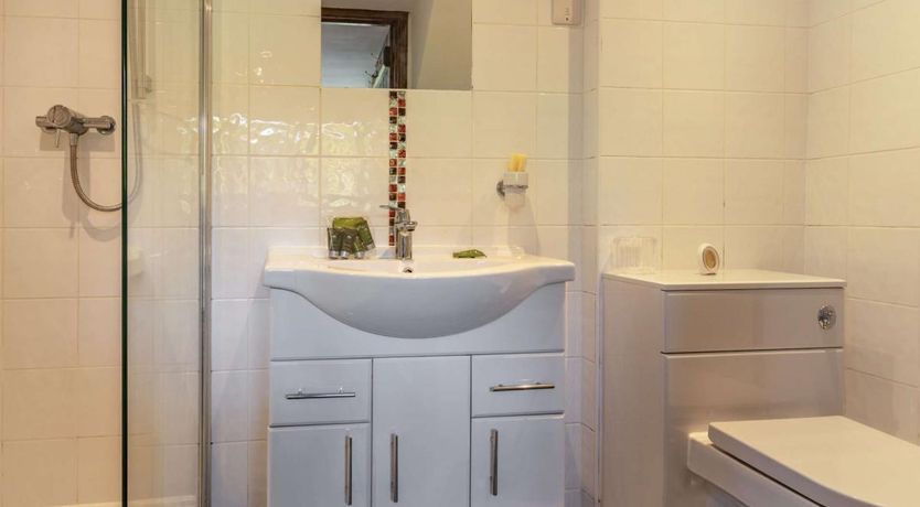 Photo of 1 Bed in Buckland Brewer