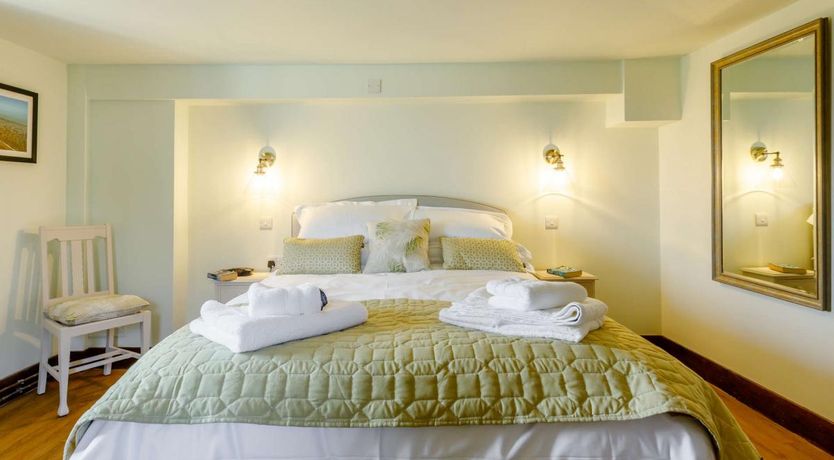 Photo of 1 Bed in Buckland Brewer