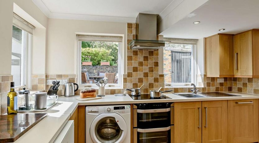 Photo of 3 Bed in Stair