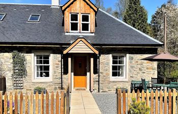 Cottage in Perth and Kinross Holiday Home