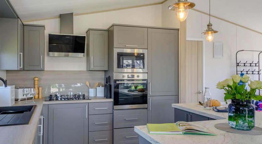 Photo of 3 Bed in Burnham-on-sea