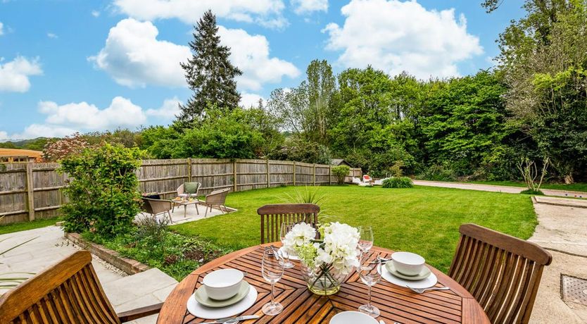 Photo of in Peasmarsh (87680)