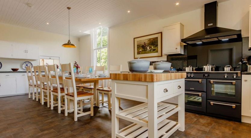 Photo of 7 Bed in Powmill