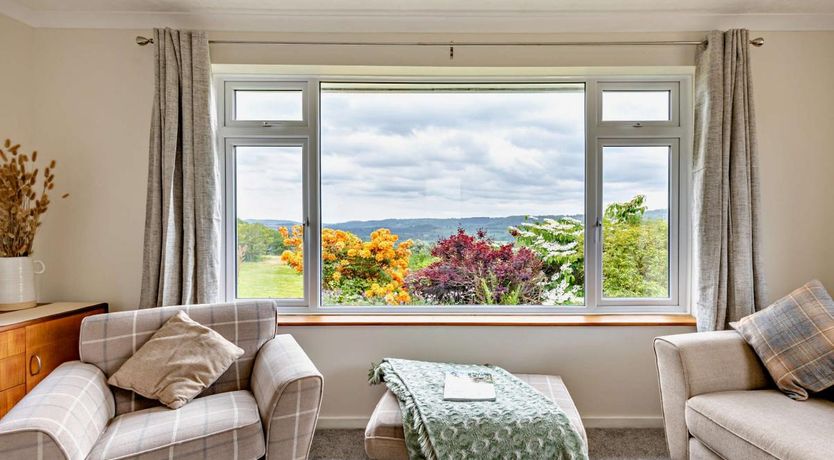 Photo of 2 Bed in Frith Common