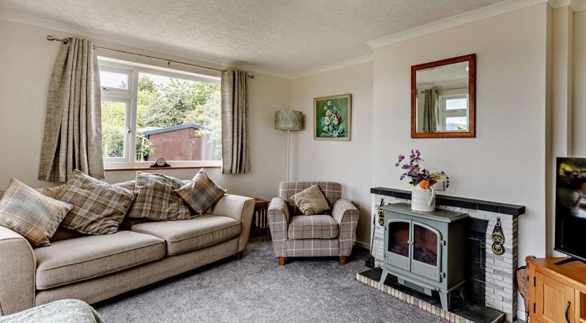 Photo of 2 Bed in Frith Common