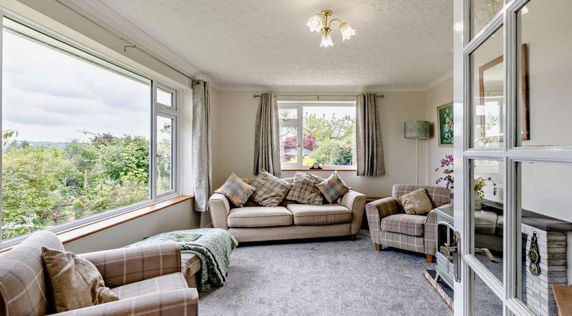 Photo of 2 Bed in Frith Common