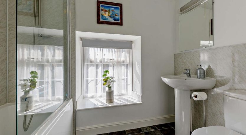 Photo of 1 Bed in Tansley