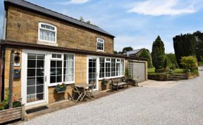 Photo of Cottage in Derbyshire