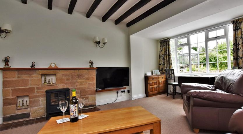 Photo of 1 Bed in Tansley