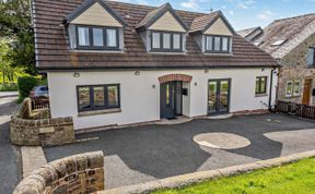 Photo of 3 Bed in Preston